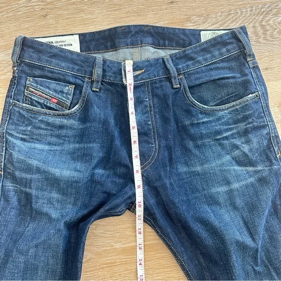 Diesel Men's Deep Indigo Bootcut Jeans size 32
